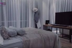 Iya aku tau gak layak dan gak boleh, tapi aku merasa sedih dan terpukul kalau aku harus ninggalin sholat. Hindari 3 Posisi Kamar Tidur Menurut Feng Shui Biar Nggak Sial