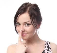 Fire signs can't hide their emotions in their eyes. How To Tell If A Shy Girl Likes You Top 15 Signs Amor Amargo 2021