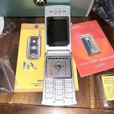 Vintage MOTOROLA V690 CELL PHONE In Box ...