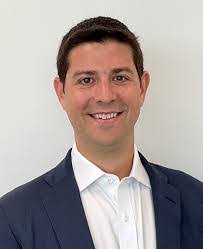 Jeffrey Blum's Instagram, Twitter & Facebook