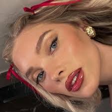 Sami Marquez's Instagram, Twitter & Facebook