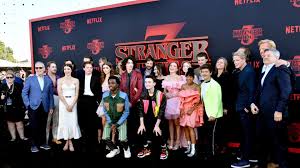 Tumblr is a place to express yourself, discover yourself, and bond over the stuff you love. So Sehen Die Stranger Things Stars Im Echten Leben Aus