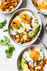 Turkey Chorizo Breakfast Bowls Also Great For Dinner Skinnytaste Breakfast Bowls Skinny Taste Recipes Turkey Chorizo Recipe