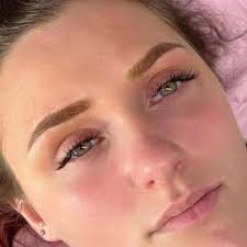 Is there anyone available for an lace install and lash extensions