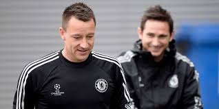 John terry and frank lampard at heathrow with european club cup. John Terry Gegen Frank Lampard Legenden Im Duell Um Den Aufstieg