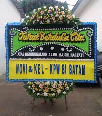 Karangan bunga duka cita datang dari sejumlah warga pontianak yang berbela sungkawa atas 11 januari 2021 4.56 pm·bacaan 1 menit. Jual Bunga Papan Duka Cita Toko Bunga Online Floristbagus
