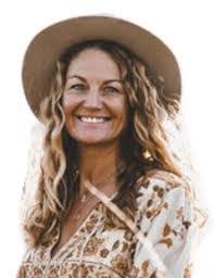 Tina Arthur's Instagram, Twitter & Facebook