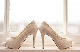 Scopri tutta la collezione di scarpe sposa, tutti i numeri e colori sempre disponibili. 5 Consigli Per Scegliere Le Scarpe Da Sposa Perfette Giftsitter