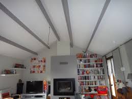 Comment tapisser un fauteuil ancien ? Peinture Poutres Plafond Cathedrale Poutre Plafonds Plafonds Cathedrale Decoration Plafond