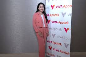 Jadi Brand Ambassador Viva Apotek, Sandra Dewi Bagi Pengalaman terkait  Pemilihan Produk Kesehatan