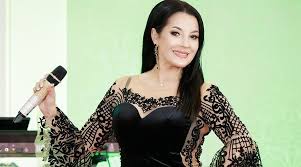 Am auzit deseori expresia vârsta este doar o stare de spirit și se pare că nu este o minciună. Wow La 46 De Ani Angela Rusu E InsÄƒrcinatÄƒ Va Avea O FetiÈ›Äƒ Cum O Va Chema Sansa News