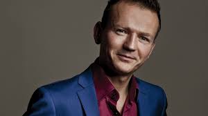 Petr hradil, rodným příjmením rajchert (* 6. Hlasatele Pod Lupou Jsem V Medialnim Vakuu Rika Petr Lesak Idnes Cz
