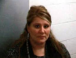 Woman suspected in bomb threats wanted in Louisa