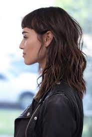 Rock N Roll Style Anhcotran F R I N G E Haircut Brown Wavy Hair Medium Length Wavy Hair Bangs With Medium Hair