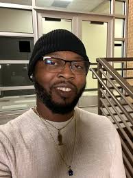 Any Slim straight top guy here inbox I'm here mfuleni for fun it cold today