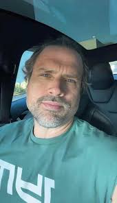 Feelings of Helplessness in a Chaotic World