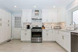 Why wait for weeks or months to have cabinets delivered to your home. Fully Assembled Kitchen Cabinets Vs Rta Kitchen Cabinets Sharp Cabinetry