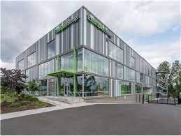 Some of the more popular amenities offered include an indoor pool, free wifi, and free breakfast. Storage Units In Portland Or At 2825 Ne Columbia Blvd Extra Space Storage