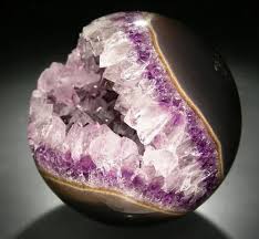 Stunning Quartz Agate And Amethyst Geode From Hibiscus Moon Crystals Minerals Mineral Stone