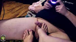 Giving his dick a FOOTJOB and while he plays video games! - XVIDEOS.COM