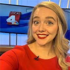 Lora Painter's Instagram, Twitter & Facebook