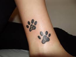 Super tatouage chien simple chat pattes 64 idées monde du tatouage paws gommage au sucre à la limonade rose facile le gommage au sucre à la limonade rose fait maison est une idée de bricolage facile à chouchouter ou à offrir en cadeau. Tatouage Patte De Chat Tribal Get Images