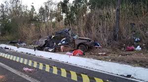 Batida Entre Caminhao E Carro Deixa Seis Mortos Na Br 135 Em Joaquim Felicio Grande Minas G1