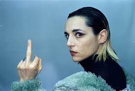 JEHNNY BETH (@jehnbeth)