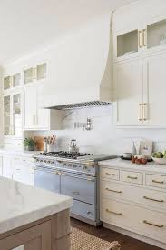 My Review Of Swiss Coffee By Benjamin Moore Warm White Paint Colors In 2020 Kitchen Style White Marble Backsplash Off White Cabinets