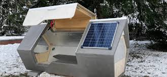 Ulmer nest, it's a pilot project dedicated to help homeless people to avoid hypothermia in colder weather. Solar Powered Sleeping Pods To Help Shelter The Homeless Springwise