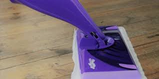 Muni d'un vaporisateur à double jet unique, ce système de nettoyage. Swiffer Wetjet Le Nettoyage En Un Temps Record