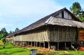 Rumah adat panjang memiliki fungsi mulai dari tempat. Pesona Wisata Indonesia Rumah Adat Kalimantan Barat