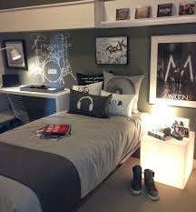 Si Un Joven Adolescente Gusta De La Musica E Instrumentos Hoy Le Proponemo Dormitorios Diseno De Dormitorio Para Hombres Decoracion De Dormitorio Para Hombres