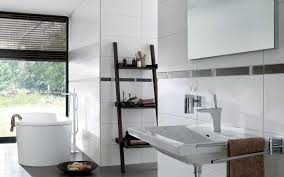 Fliesen bordüren dienen heute nicht nur als ein modischer akzent, sondern verkomplettieren auch das gesamtbild des raumes, wenn sie richtig eingesetzt sind. Fliesen Borduren Bordurenfliesen Fliesen Leisten Endlosborduren Glasborduren Berlin Potsdam Und Brandenburg