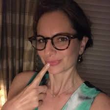 Jennifer Bangs (@JenniferBangs)