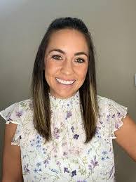 Stephanie Ream's Instagram, Twitter & Facebook