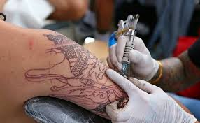 Tattoo Kunstler Deutschland Das Sind Die Besten Tatowierer Im Uberblick In 2020 Best Tattoo Shops Tattoo Shop Tattoos