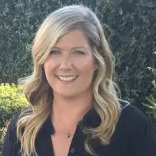 Elizabeth Dutcher's Instagram, Twitter & Facebook