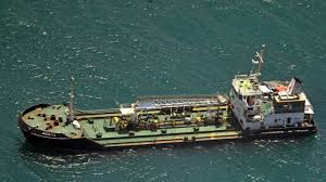 Διαθέτει άριστη αίσθηση της ναυτιλιακής αγοράς και είναι, κατά κοινή παραδοχή, γνωστός για το επιχειρηματικό του δαιμόνιο. Oi Somaloi Peirates Agapane Toys Ellhnes Efoplistes Newsauto Gr