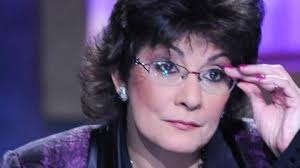 حرصت النجمة يسرا على الثناء على فكرة الفنانة سماح أنور الأخيرة حول مهرجان أفلامها، وهو المهرجان الذى يقوم حول مناقشة قضايا المرأة عن طريق دعم الأفلام القصيرة وسينما المرأة. Ø³Ù…Ø§Ø­ Ø£Ù†ÙˆØ± Ø£Ù†Ø§ ÙØ³Ø±Øª Ø§Ù„Ù‚Ø±Ø¢Ù† Ø¨Ø·Ø±ÙŠÙ‚Ø© Ø«Ø§Ù†ÙŠØ© Ù…Ø±ØµØ¯ Ø§Ù„Ø´Ø±Ù‚ Ø§Ù„Ø§ÙˆØ³Ø· Ùˆ Ø´Ù…Ø§Ù„ Ø§ÙØ±ÙŠÙ‚ÙŠØ§