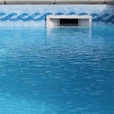Einbau Vs Uberhange Skimmer So Unterscheiden Sich Die Pool Oberflachenabsauger Poolsana Der Pool Sauna Fachdiscount