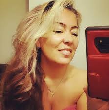 Kristi Seaton's Instagram, Twitter & Facebook