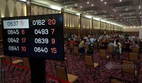 Pusat pemberian vaksin (ppv) ideal convention centre (idcc), shah alam akan ditutup selama sehari setelah kakitangan di ppv didapati positif. 5b18ohns8mcrkm