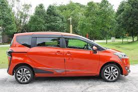 Research toyota sienta car prices, news and car parts. Test Drive Review Toyota Sienta 1 5v Autofreaks Com