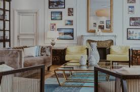 From modern to rustic, we've rounded up beautiful bedroom decorating inspiration for your master suite. Singulart Magazine Art Blog News Artist Interviews