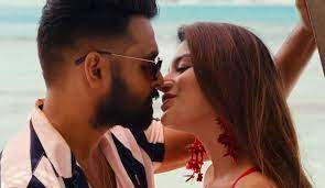 Undipo melody song from latest movie ismart shanker with lyrics. Undipo Song Ram Nidhhi S Multiple Lip Locks Movie News Page 1