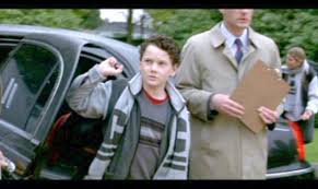 It is the second installment in the alex cross film series and a sequel to the 1997 film kiss the girls. Along Came A Spider 2001