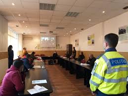 Birourile de evidenta a populatiei din bucuresti au un program prelungit pana pe 6 decembrie, pentru eliberarea cartilor de identitate. In SiguranÅ£Ä La Volan Stop Accidentelor Inspectoratul De PoliÈie JudeÈean BuzÄu Èi Serviciul De ProbaÈiune Fac Front Comun Pentru Reducerea Riscului Rutier Stirile Buzaumedia Ro