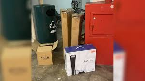 The boxes to both the digital and standard playstation 5 editions contain the same items. Prankster Gets S 30 For Empty Ps5 Box Found In Trash Coconuts Singapore