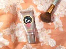 Kalau maybelline super bb cushion yang biasa tutupnya berwarna gold, sedangkan yang fresh matte berwarna hijau telor asin. Perbedaan Bb Cushion Maybelline Biru Dan Gold Berbagai Perbedaan